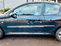 Gebraucht Peugeot 206 75 PS (55 kW) 2010 Grau Limousine