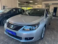 Używany Renault Latitude 173 KM (127 kW) 2011 Srebrny Sedan/Limuzyna