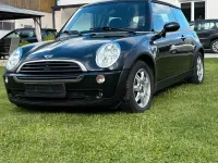 Używany Mini Cooper Seven 90 KM (66 kW) 2005 Czarny Hatchback