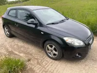 Gebraucht Kia Ceed 115 PS (84 kW) 2008 Schwarz Kleinwagen