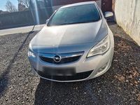 Usata Opel Astra 95 CV (69 kW) 2011 Argento Berlina