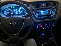 Gebraucht Hyundai i20 Classic 75 PS (55 kW) 2017 Weiß Limousine