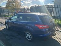 Używany Ford Focus Titanium 125 KM (91 kW) 2015 Niebieski Sedan/Limuzyna