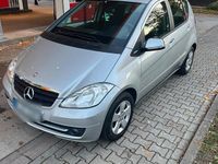 Gebraucht Mercedes A160 95 PS (69 kW) 2011 Silber Kleinwagen