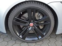 Gebraucht Jaguar F-Type R-Dynamic 300 PS (220 kW) 2019 Indus silver Coupé