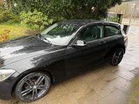 Gebraucht BMW 114 102 PS (75 kW) 2014 Schwarz Kleinwagen