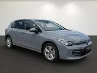 Gebraucht VW Golf VIII Life 150 PS (110 kW) 2025 Mondsteingrau Limousine