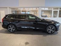 Gebraucht Volvo V60 Core 163 PS (119 kW) 2022 Schwarz Kombi