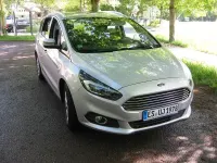 Gebraucht Ford S-MAX Titanium 179 PS (131 kW) 2017 Silber Van / Kleinbus