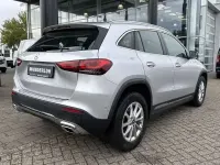 Gebraucht Mercedes GLA200 Progressive 163 PS (119 kW) 2022 Silber SUV