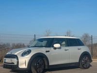 Używany Mini Cooper 136 KM (100 kW) 2021 Srebrny Hatchback