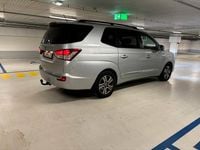 Gebraucht Ssangyong (KGM) Rodius 155 PS (114 kW) 2015 Silber Van / Kleinbus