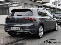 Gebraucht VW Golf VIII Style 150 PS (110 kW) 2025 Delfingrau Limousine