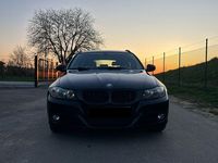 Gebraucht BMW 318 143 PS (105 kW) 2010 Schwarz Kombi