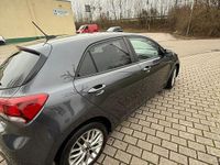 Gebraucht Kia Rio DREAM-TEAM Edition 101 PS (74 kW) 2017 Grau Limousine