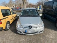 Gebraucht Mercedes B200 140 PS (102 kW) 2009 Silber Van / Kleinbus