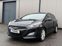 Gebraucht Hyundai i30 Style 128 PS (94 kW) 2012 Schwarz Limousine