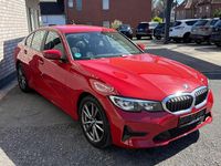 Gebraucht BMW 318 Advantage 156 PS (114 kW) 2021 Rot Limousine