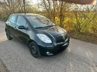 Gebraucht Toyota Yaris 99 PS (72 kW) 2011 Schwarz Kleinwagen