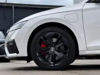 Gebraucht Skoda Octavia RS 245 PS (180 kW) 2023 Candyweiss Kombi