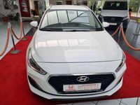 Gebraucht Hyundai i30 120 PS (88 kW) 2019 Weiß Kombi