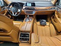 Gebraucht BMW 730L 265 PS (194 kW) 2016 Gold Limousine