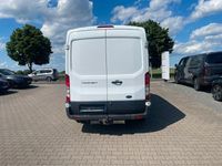 Gebraucht Ford Transit Trend 131 PS (96 kW) 2018 Weiß Van / Kleinbus