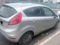 Gebraucht Ford Fiesta 68 PS (50 kW) 2009 Silber Kleinwagen