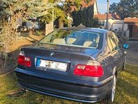 Gebraucht BMW 320 150 PS (110 kW) 2000 Blau Limousine