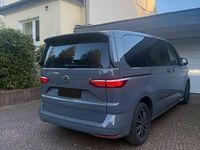 Second-hand VW Multivan Edition 150 CP (110 kW) 2023 Gri Monovolum