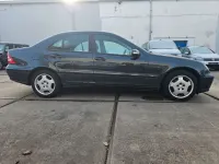 Gebraucht Mercedes C200 163 PS (119 kW) 2004 Smaragdschwarz  metalliclack Limousine