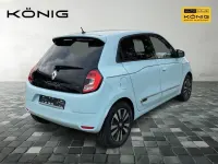Gebraucht Renault Twingo Techno 60 kW (82 PS) 2023 Pastellblau Kleinwagen