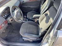 Gebraucht Opel Astra 105 PS (77 kW) 2004 Silber Kleinwagen