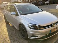 Gebraucht VW Golf VIII 150 PS (110 kW) 2020 Silber Kombi
