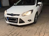 Gebraucht Ford Focus 2014 Weiß Kombi