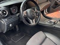 Gebraucht Mercedes E220 194 PS (142 kW) 2019 Weiß Limousine