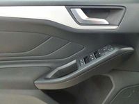 Gebraucht Ford Focus Cool & Connect 125 PS (91 kW) 2021 Polarsilber metallic Kombi