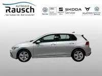 Gebraucht VW Golf VIII Life 116 PS (85 kW) 2021 Silber (metallic) Limousine