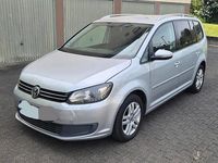 Gebraucht VW Touran 105 PS (77 kW) 2011 Silber Van / Kleinbus