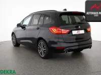 Gebraucht BMW 220 Gran Tourer Advantage 190 PS (139 kW) 2022 Schwarz Van / Kleinbus
