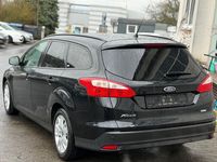 Gebraucht Ford Focus Trend 125 PS (91 kW) 2014 Schwarz Kombi