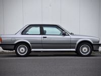 Gebraucht BMW 325 Performance 171 PS (125 kW) 1988 Lachssilber Coupé