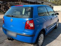 Gebraucht VW Polo 63 PS (46 kW) 2001 Blau Kleinwagen