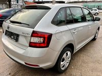 Gebraucht Skoda Rapid Drive 116 PS (85 kW) 2017 Silber Kleinwagen
