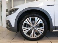 Gebraucht VW Passat Alltrack 200 PS (147 kW) 2023 Weiß Kombi