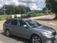 Gebraucht Skoda Octavia Ambition 122 PS (89 kW) 2013 Silber Kombi