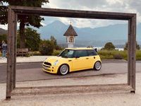 Usado Mini ONE 90 HP (66 kW) 2005 Amarelo Citadino