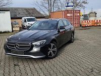 Gebraucht Mercedes E220 200 PS (147 kW) 2022 Schwarz Kombi