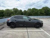 Gebraucht Mazda 3 Inclusive 120 PS (88 kW) 2017 Schwarz Limousine