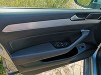 Gebraucht VW Passat Highline 150 PS (110 kW) 2018 Silber Kombi